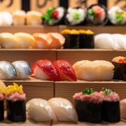 The dos and don'ts of eating sushi thumbnail