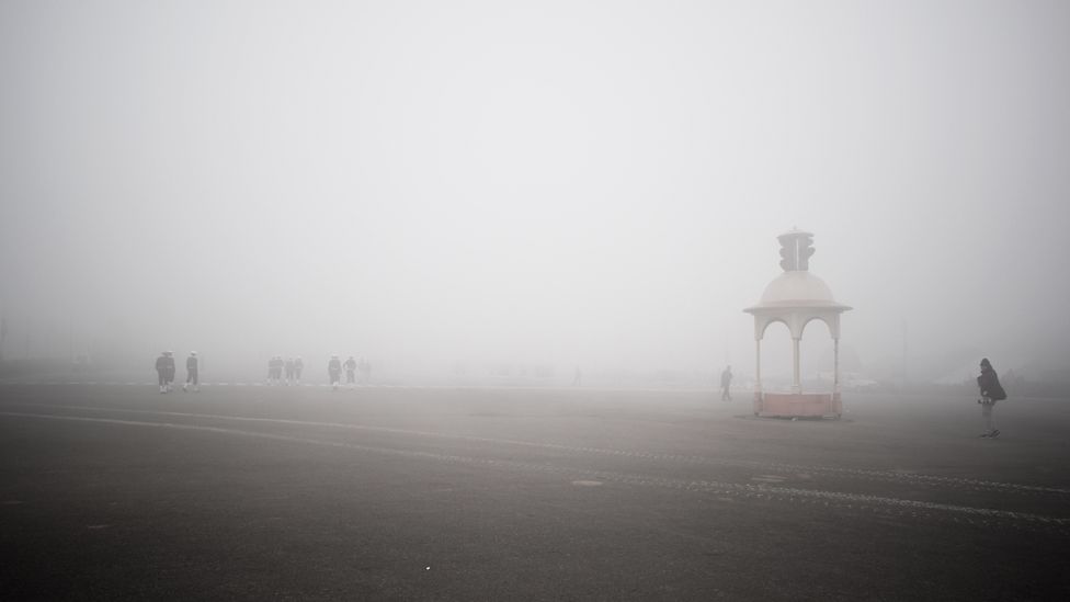 Smog envelopes a promenade in Northern India (Credit: Getty Images)